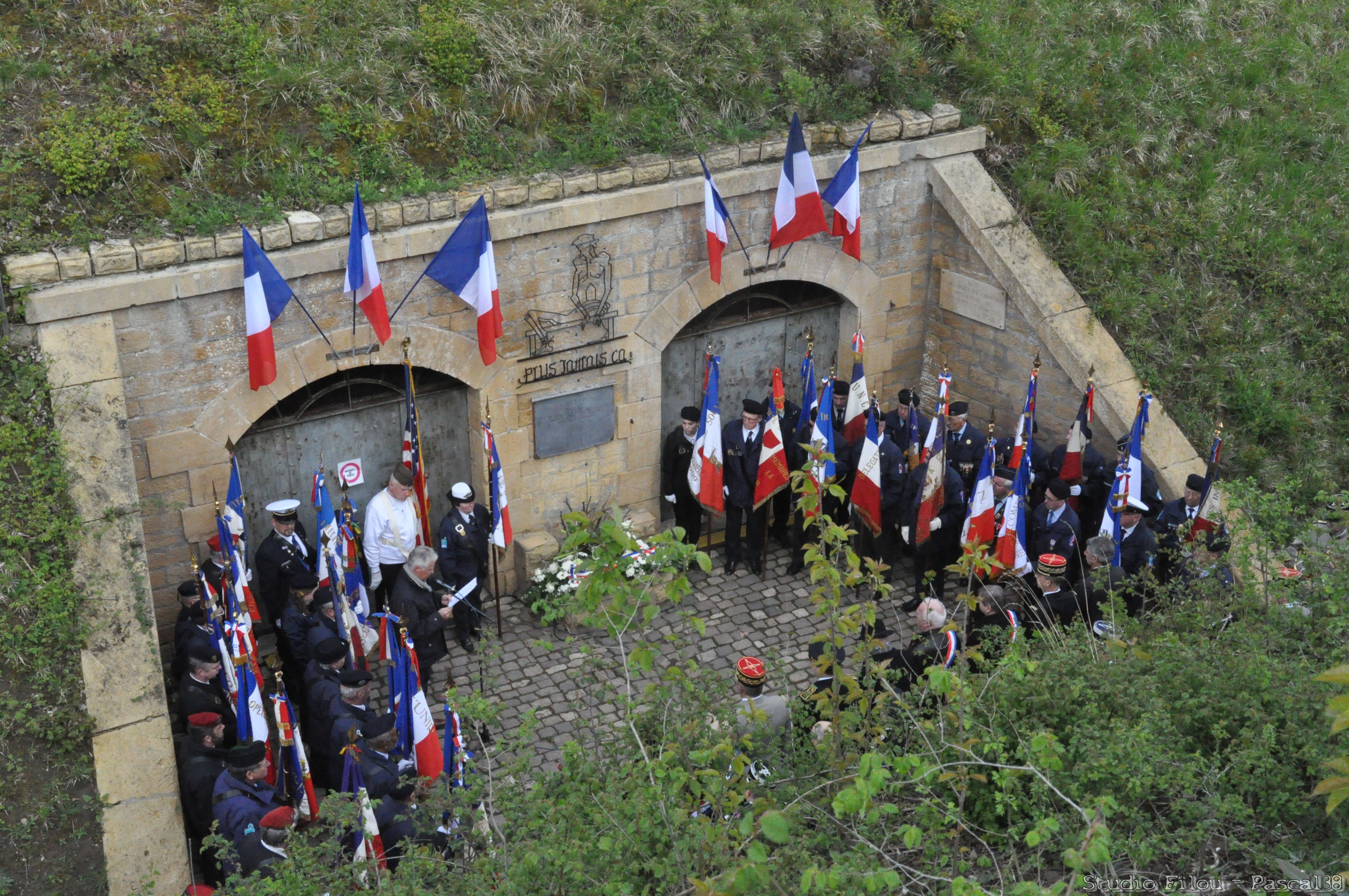 2014-04-24 Queuleu C+®r+®monie D+®portation 156 - Association Du Fort ...